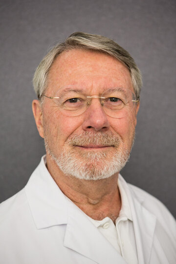 Dr. Michael Frey